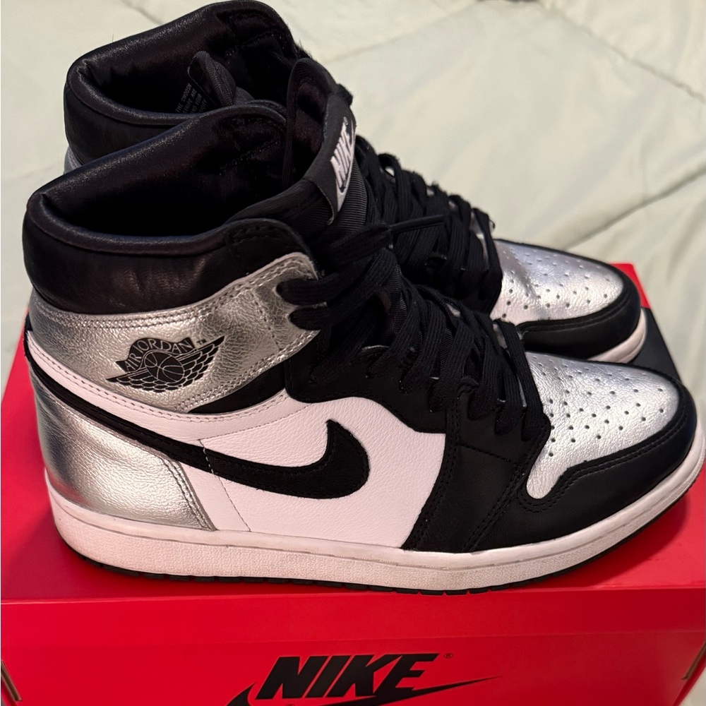 Women’s Air Jordan High OG 1’s - Silver Toe